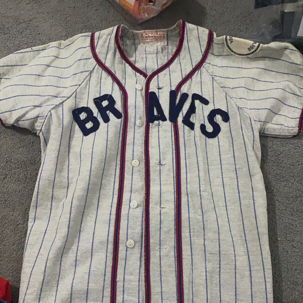 VINTAGE Braves Jersey